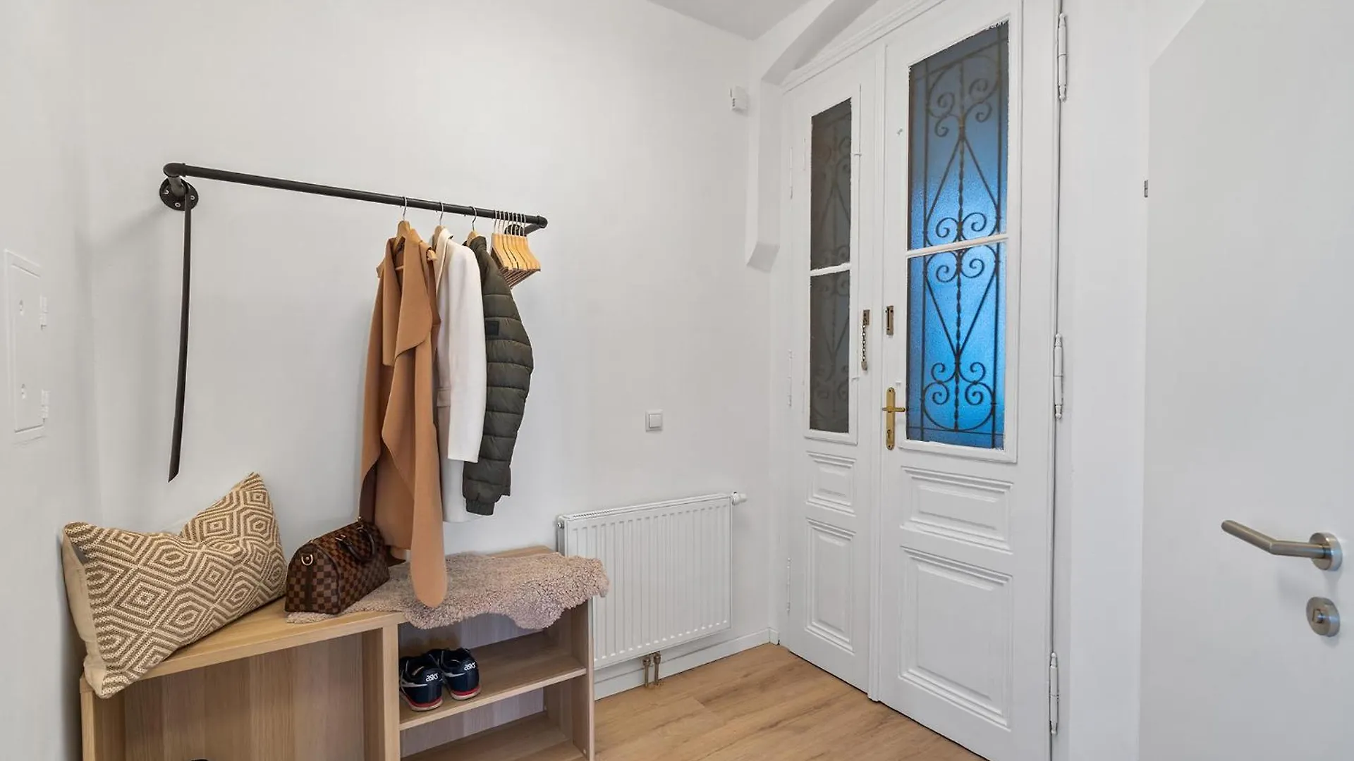 Nur 15 Minuten Ins Zentrum - Neu Renoviert Und Ruhig Gelegen Vienna Apartment